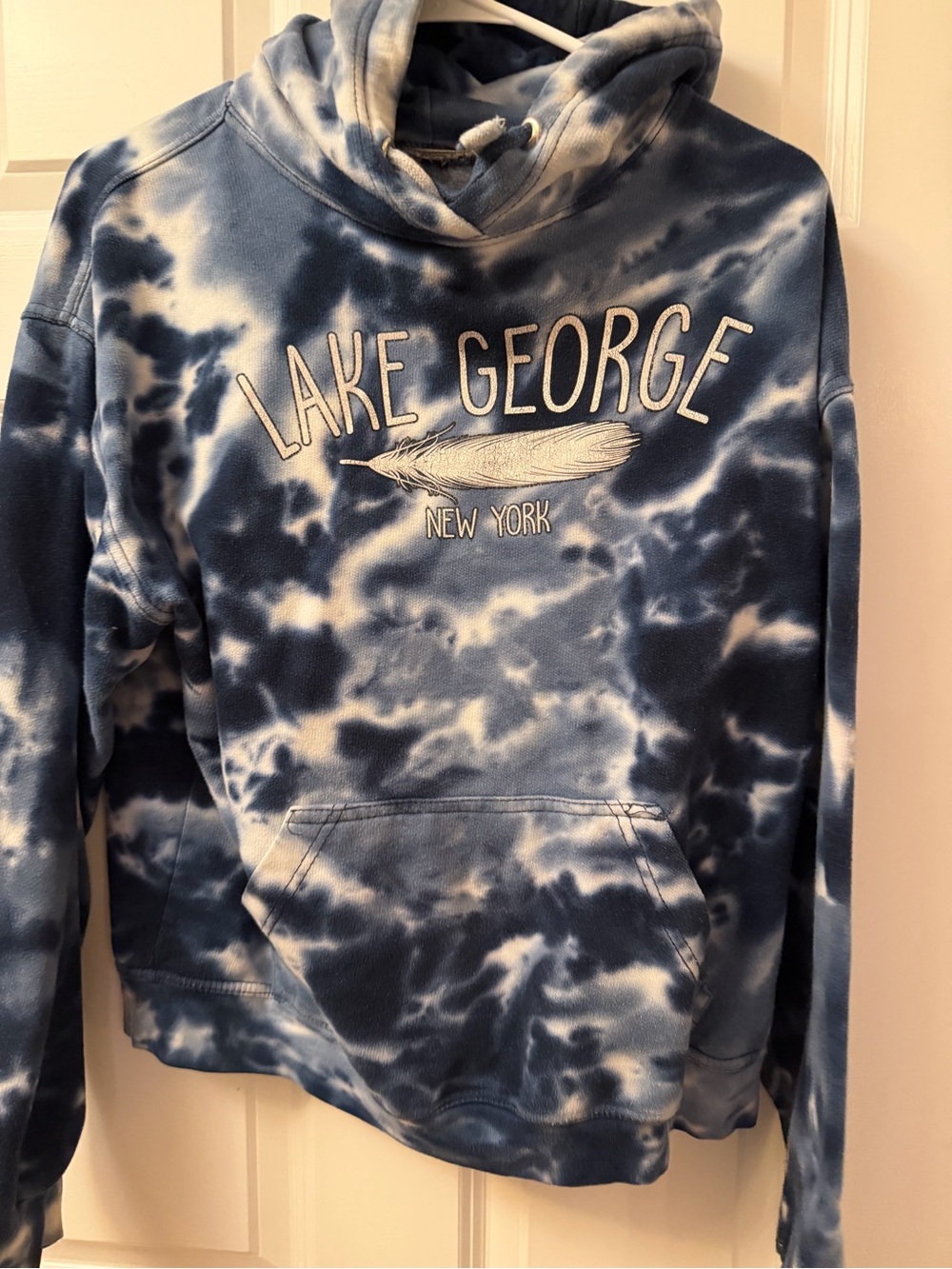 Lake George Tie-Dye Pullover Hoodie - Blue & White